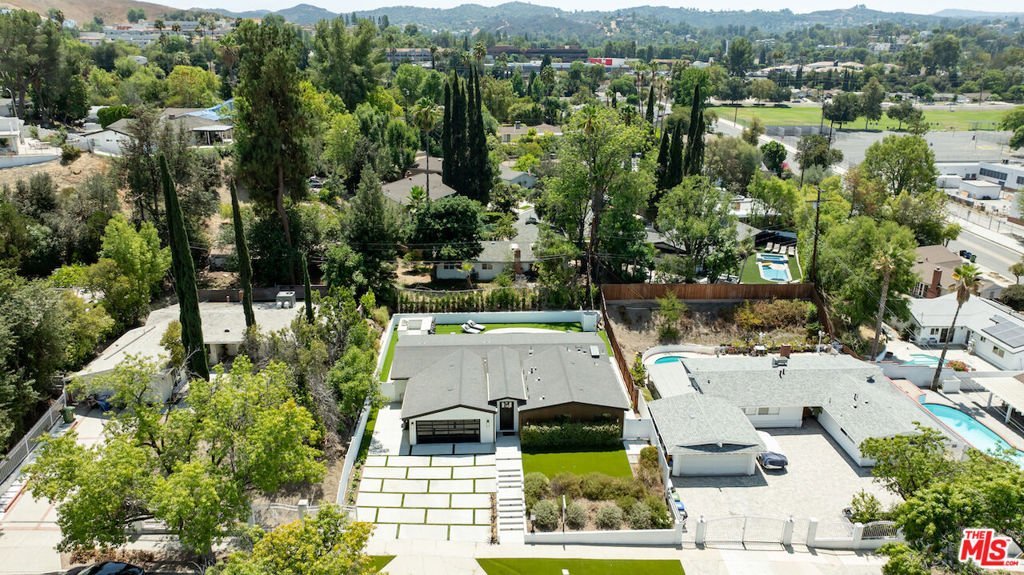 20748 Burbank Boulevard Woodland Hills CA 91367 46 20748 Burbank Boulevard Woodland Hills CA 91367