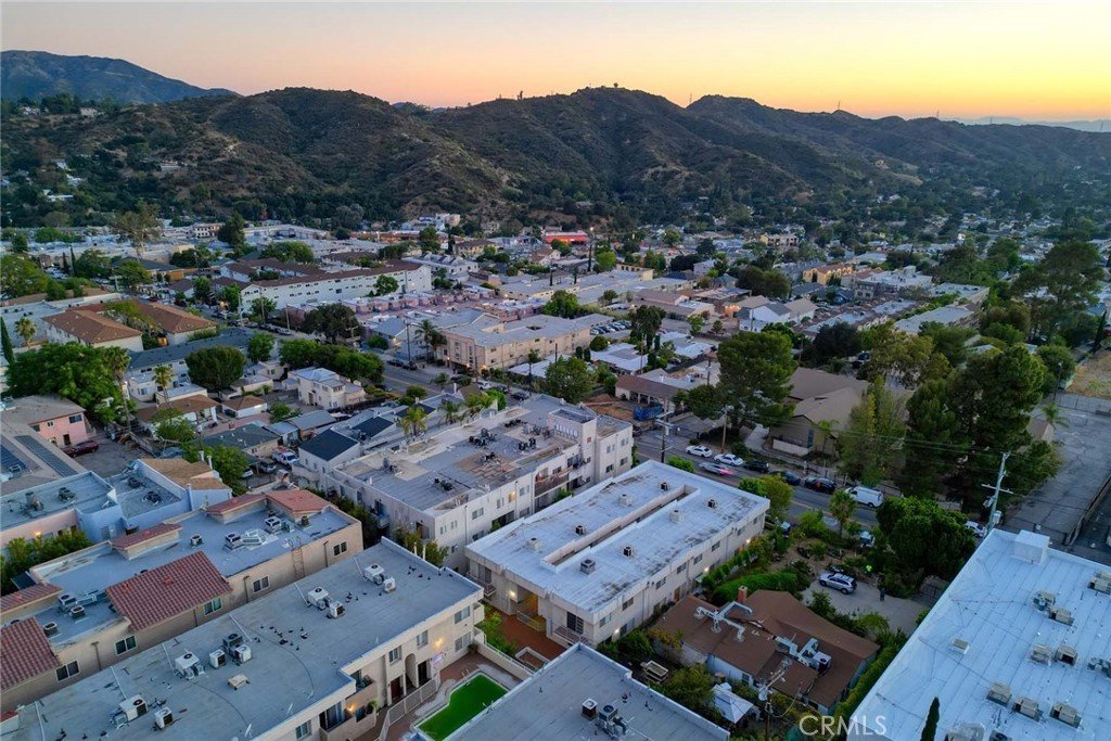 10274 Tujunga Canyon 2 Tujunga CA 91042 37 10274 Tujunga Canyon 2 Tujunga CA 91042