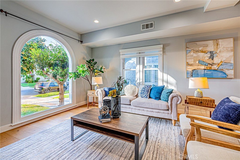 1226 Meadowbrook Los Angeles CA 90019 17 1226 Meadowbrook Los Angeles CA 90019