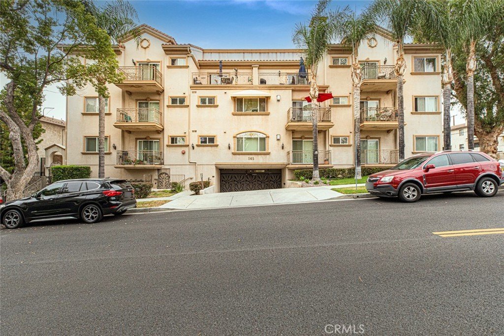 565 E San Jose PH1 Burbank CA 91501 44 565 E San Jose PH1 Burbank CA 91501