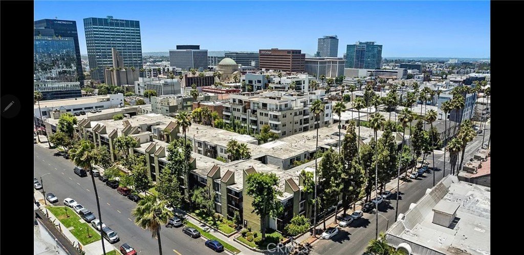 Los Angeles CA 90020 21 Los Angeles CA 90020