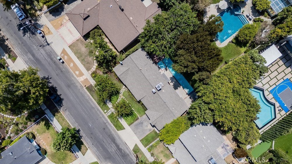 13032 Hesby Sherman Oaks CA 91423 33 13032 Hesby Sherman Oaks CA 91423