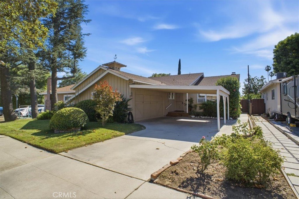 7007 Whitaker Lake Balboa CA 91406 29 7007 Whitaker Lake Balboa CA 91406