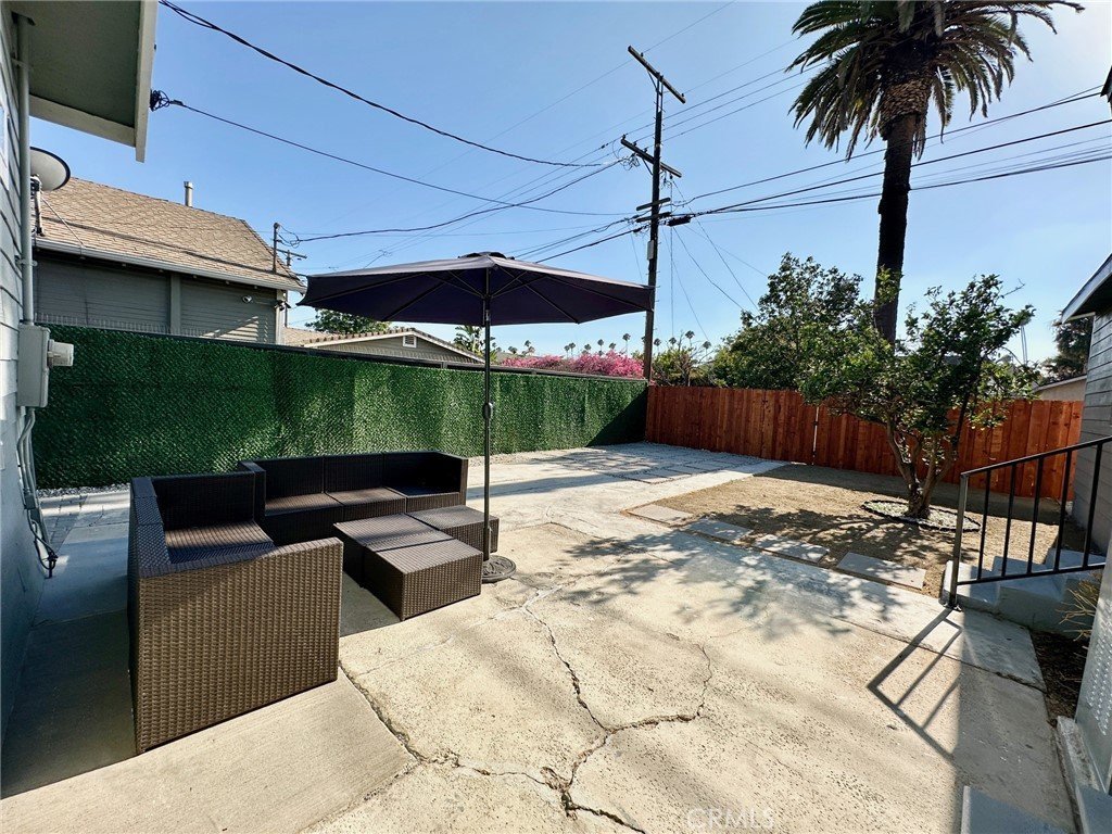 4207 S Van Ness Avenue Los Angeles CA 90062 26 4207 S Van Ness Avenue Los Angeles CA 90062
