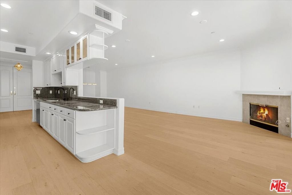 1450 S Beverly Drive 404 Los Angeles CA 90035 17 1450 S Beverly Drive 404 Los Angeles CA 90035