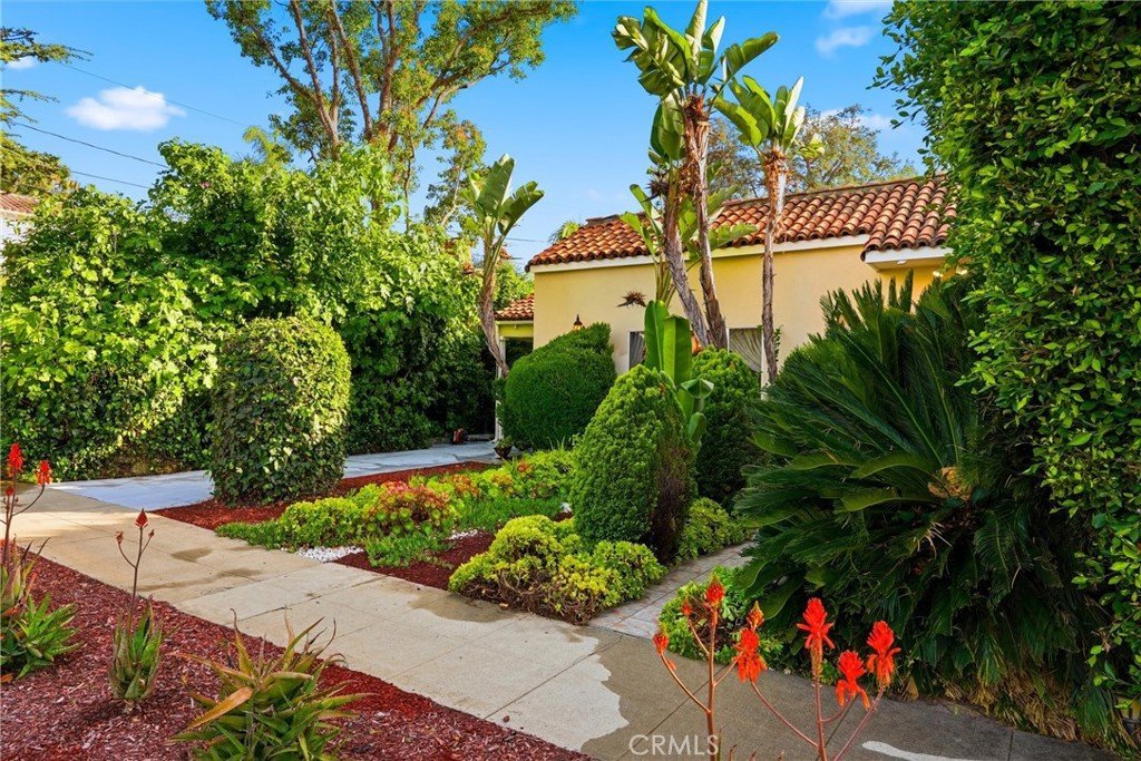 2235 Patricia Los Angeles CA 90064 61 2235 Patricia Los Angeles CA 90064