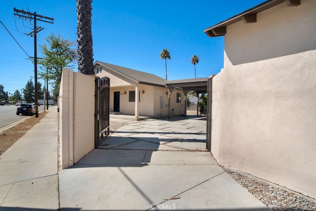 7633-7635 Fallbrook Avenue West Hills CA 91304 44 7633-7635 Fallbrook Avenue West Hills CA 91304