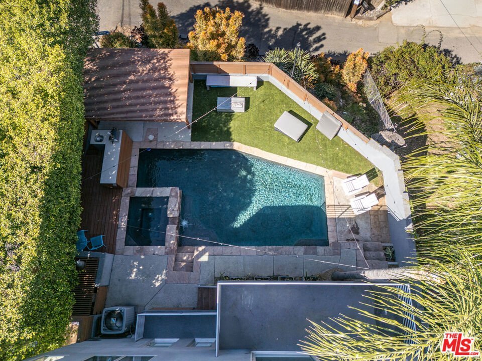 6830 Cahuenga Park Trail Los Angeles CA 90068 41 6830 Cahuenga Park Trail Los Angeles CA 90068