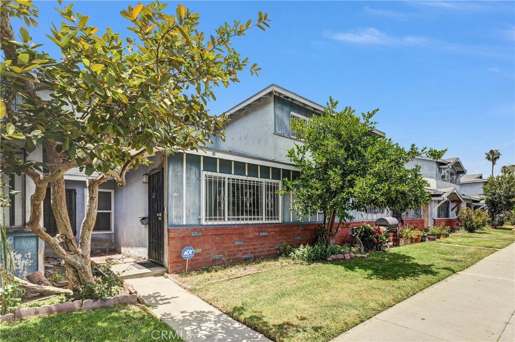 30 Camelback N Carson CA 90745 27 30 Camelback N Carson CA 90745
