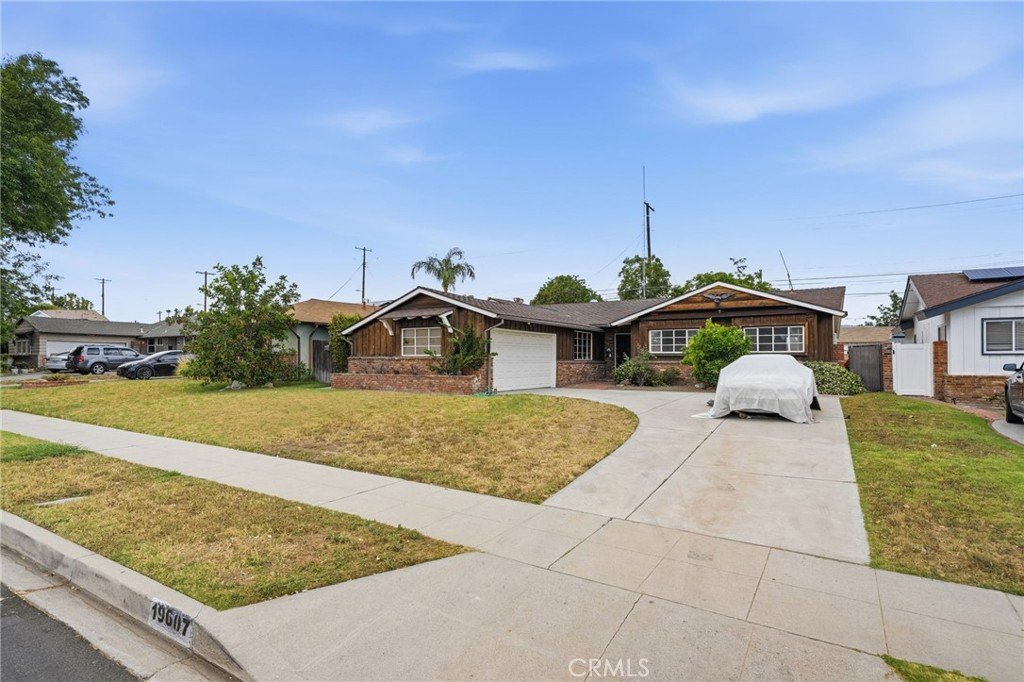 19607 Bryant Northridge CA 91324 27 19607 Bryant Northridge CA 91324