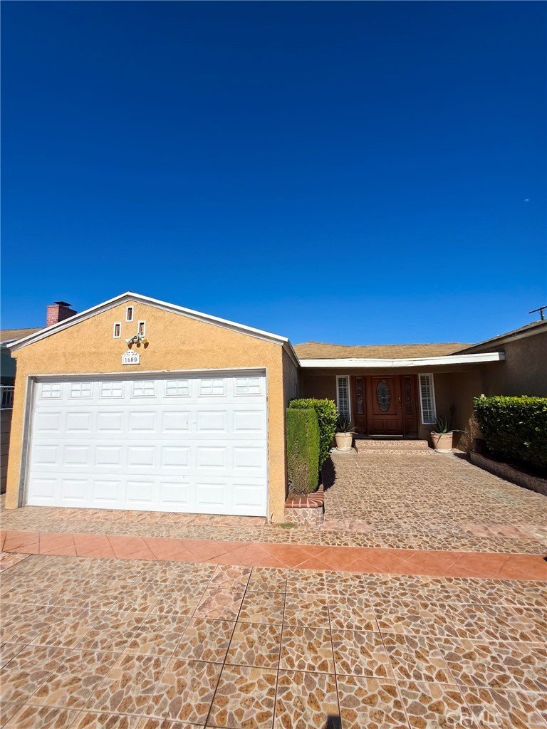 1600 N Chester Compton CA 90221 29 1600 N Chester Compton CA 90221