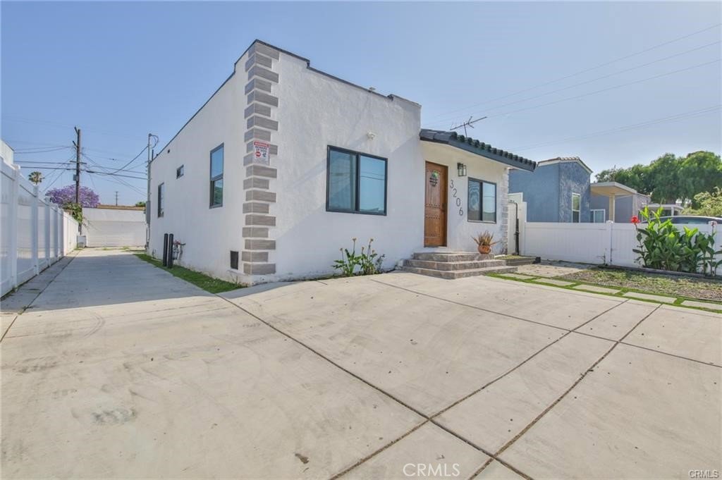 3206 W 59th Street Los Angeles CA 90043 24 3206 W 59th Street Los Angeles CA 90043