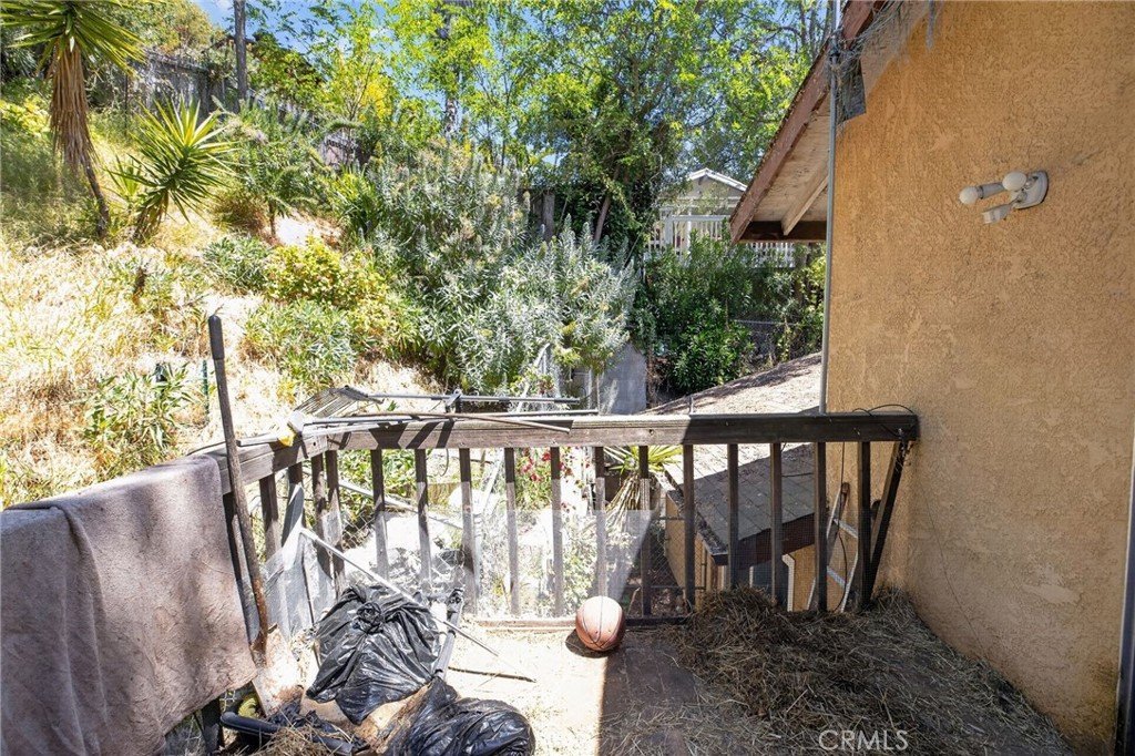 6561 Tokay Tujunga CA 91042 30 6561 Tokay Tujunga CA 91042