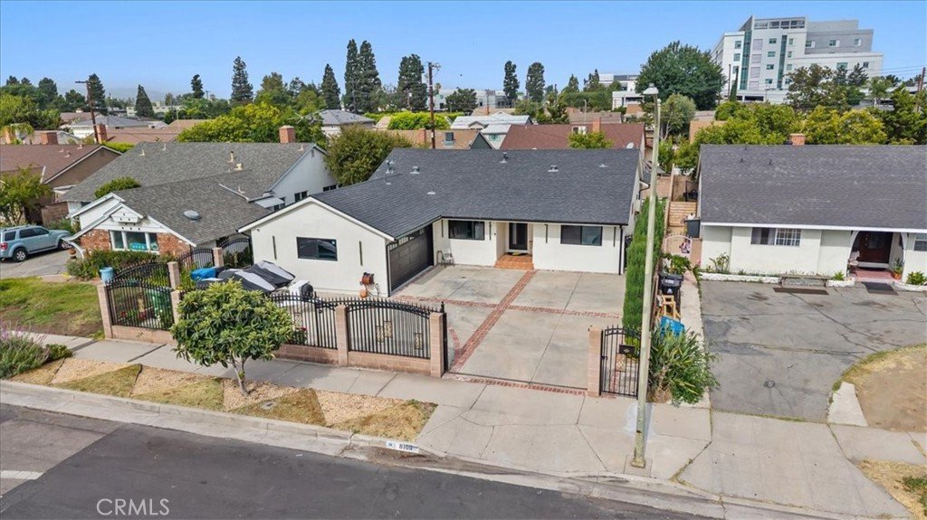 8109 Greenbush Avenue Panorama City CA 91402 26 8109 Greenbush Avenue Panorama City CA 91402