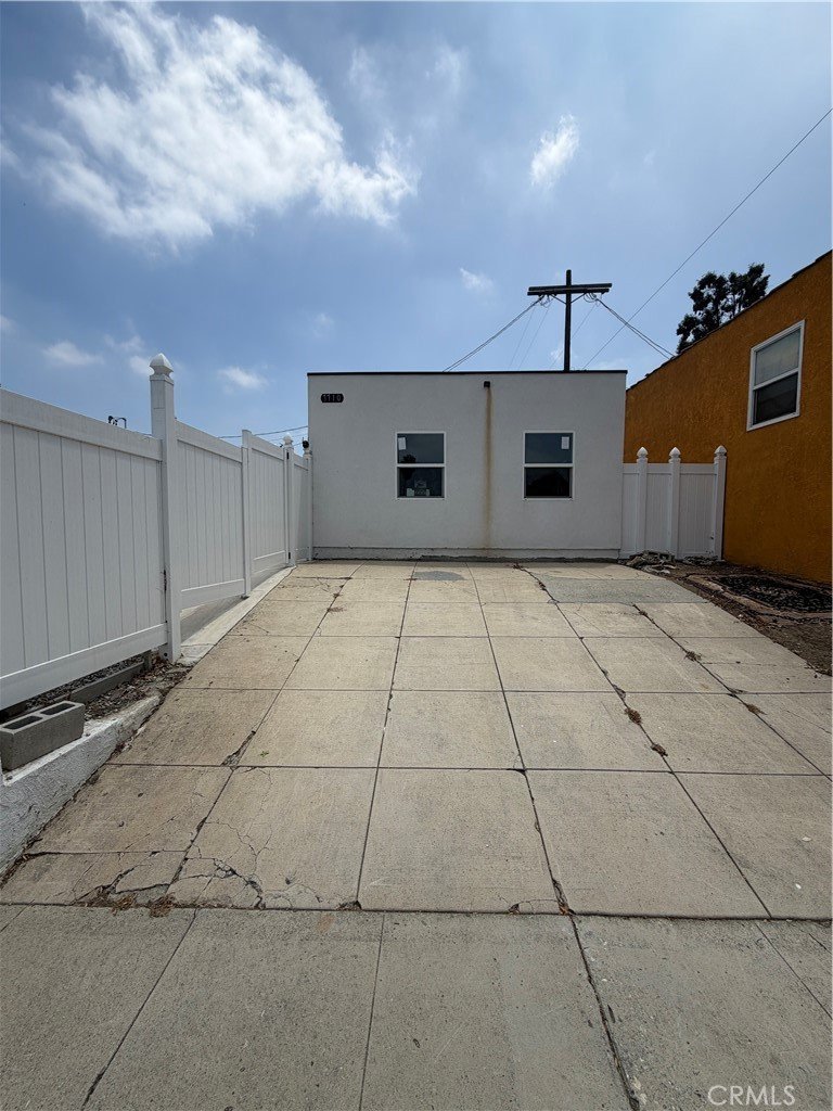 2158 W 77th Los Angeles CA 90047 4 2158 W 77th Los Angeles CA 90047