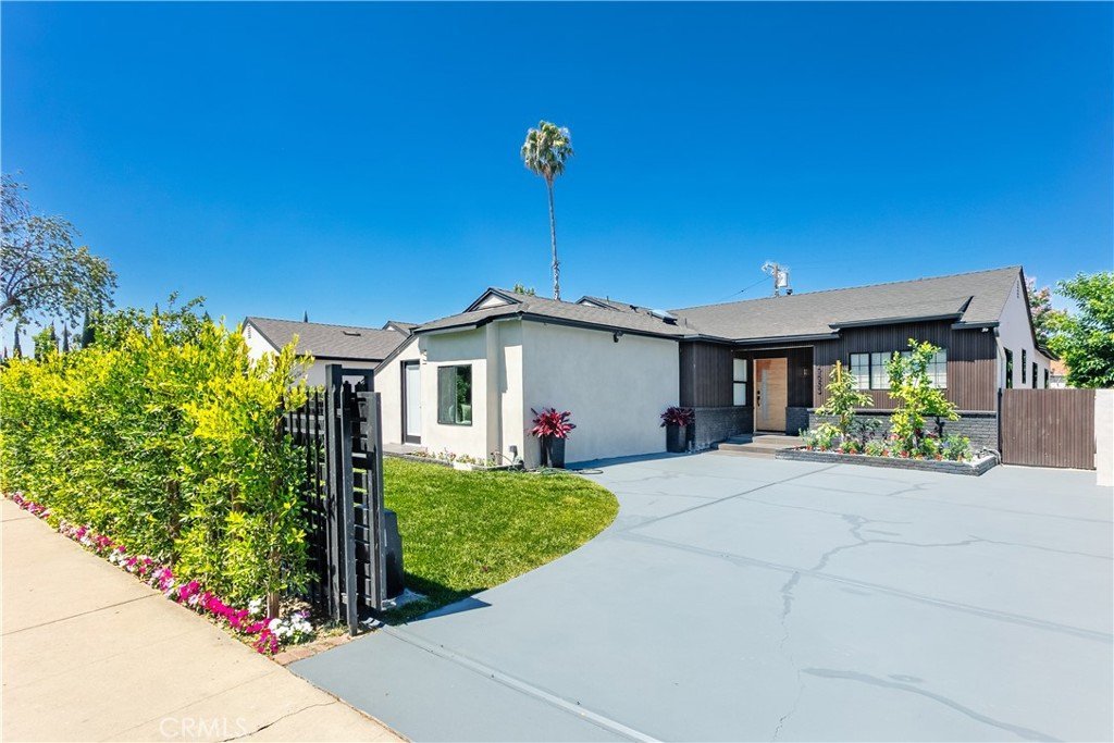6853 Willis Avenue Van Nuys CA 91405 31 6853 Willis Avenue Van Nuys CA 91405
