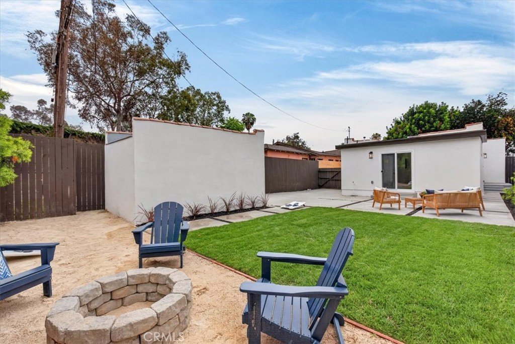 2430 S Cochran Avenue Los Angeles CA 90016 28 2430 S Cochran Avenue Los Angeles CA 90016