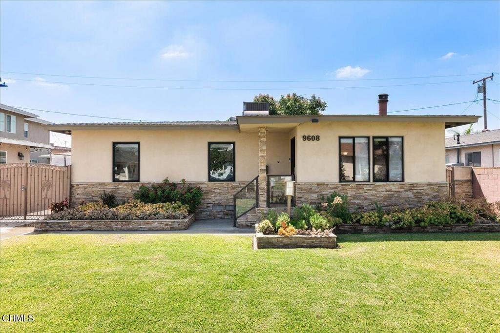 9608 Orizaba Avenue Downey CA 90240 22 9608 Orizaba Avenue Downey CA 90240