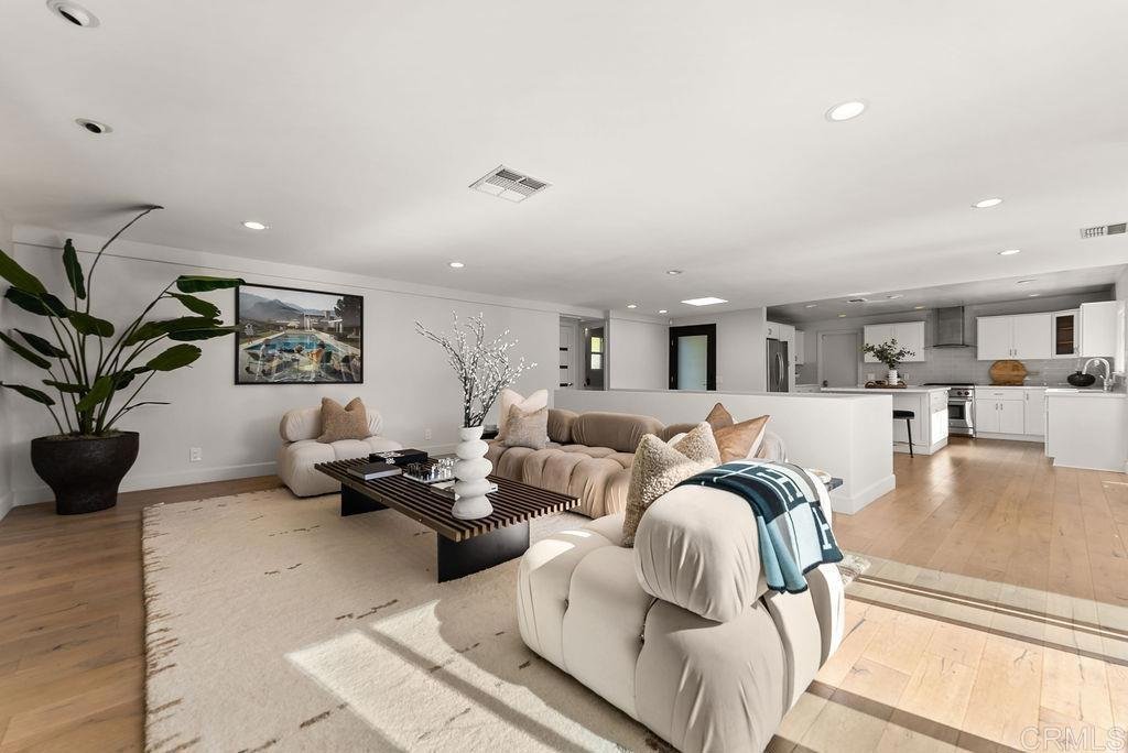 3866 Alta Mesa Drive Studio City CA 91604 51 3866 Alta Mesa Drive Studio City CA 91604
