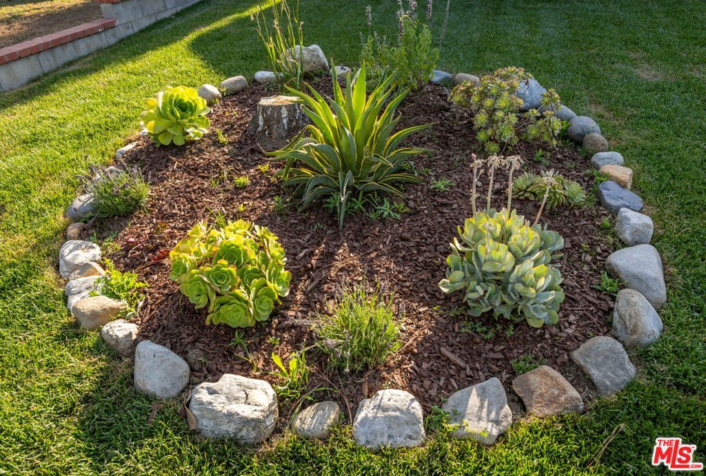 7537 Quimby Avenue West Hills CA 91307 51 7537 Quimby Avenue West Hills CA 91307