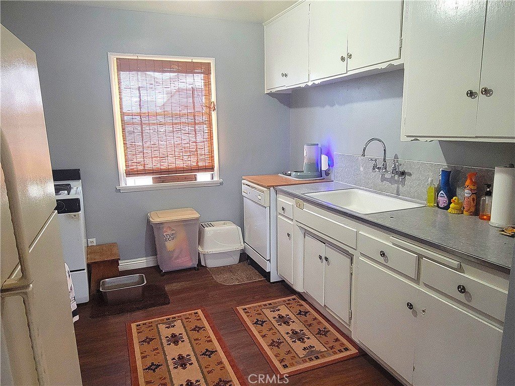 295 E Grevillia Pomona CA 91767 3 295 E Grevillia Pomona CA 91767