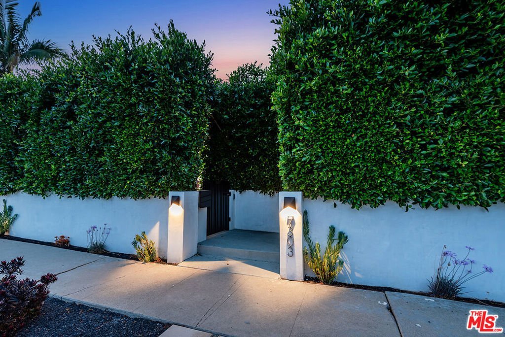7303 W 89th Street Los Angeles CA 90045 58 7303 W 89th Street Los Angeles CA 90045