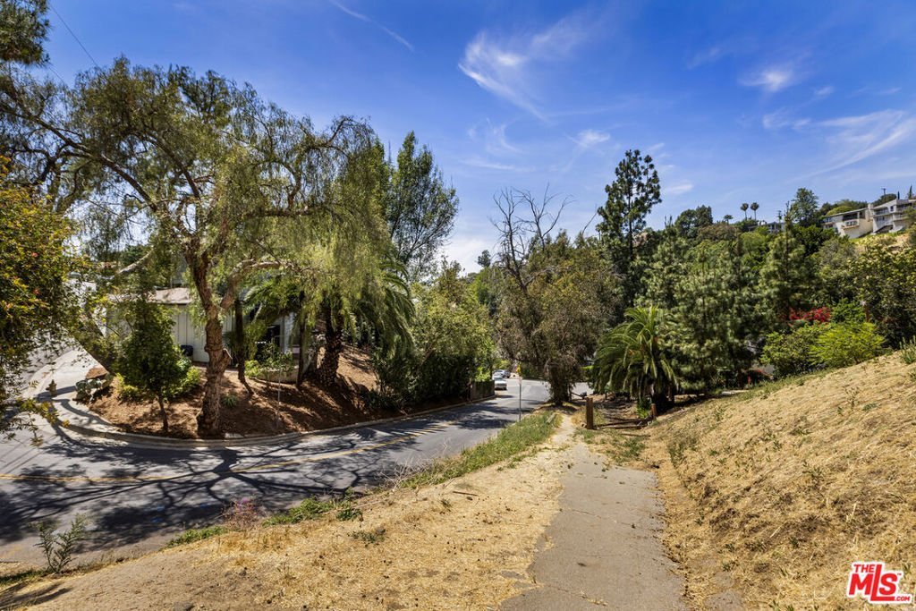 3887 Latrobe Street Los Angeles CA 90031 44 3887 Latrobe Street Los Angeles CA 90031