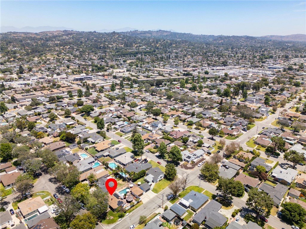 10660 HOMELAND AVE. Whittier CA 90603 53 10660 HOMELAND AVE. Whittier CA 90603
