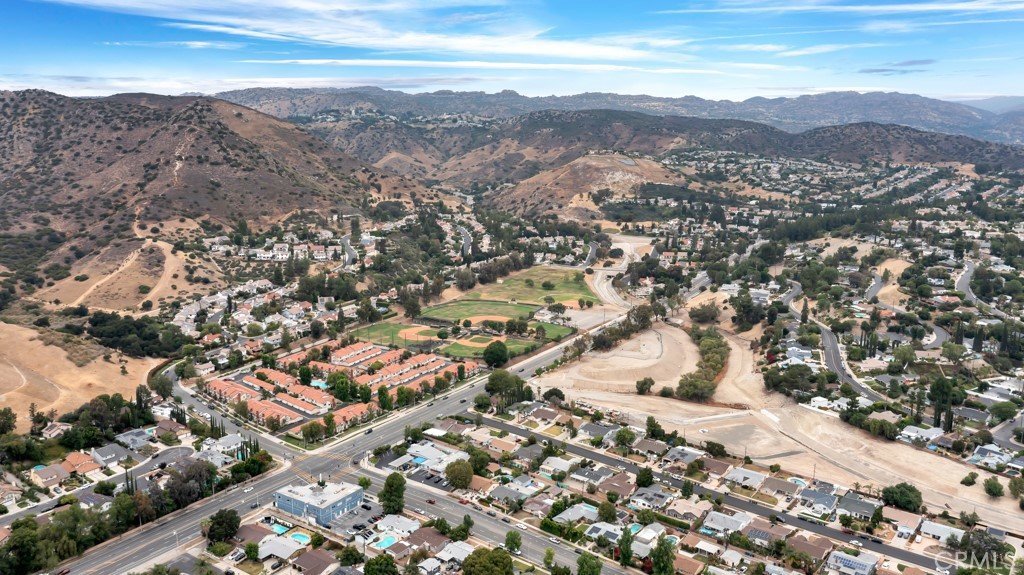 24336 Hartland Street West Hills CA 91307 47 24336 Hartland Street West Hills CA 91307