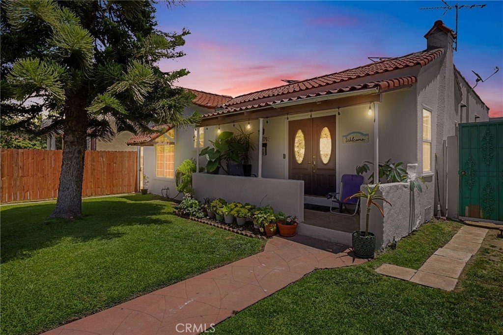 2376 Locust Avenue Long Beach CA 90806 28 2376 Locust Avenue Long Beach CA 90806