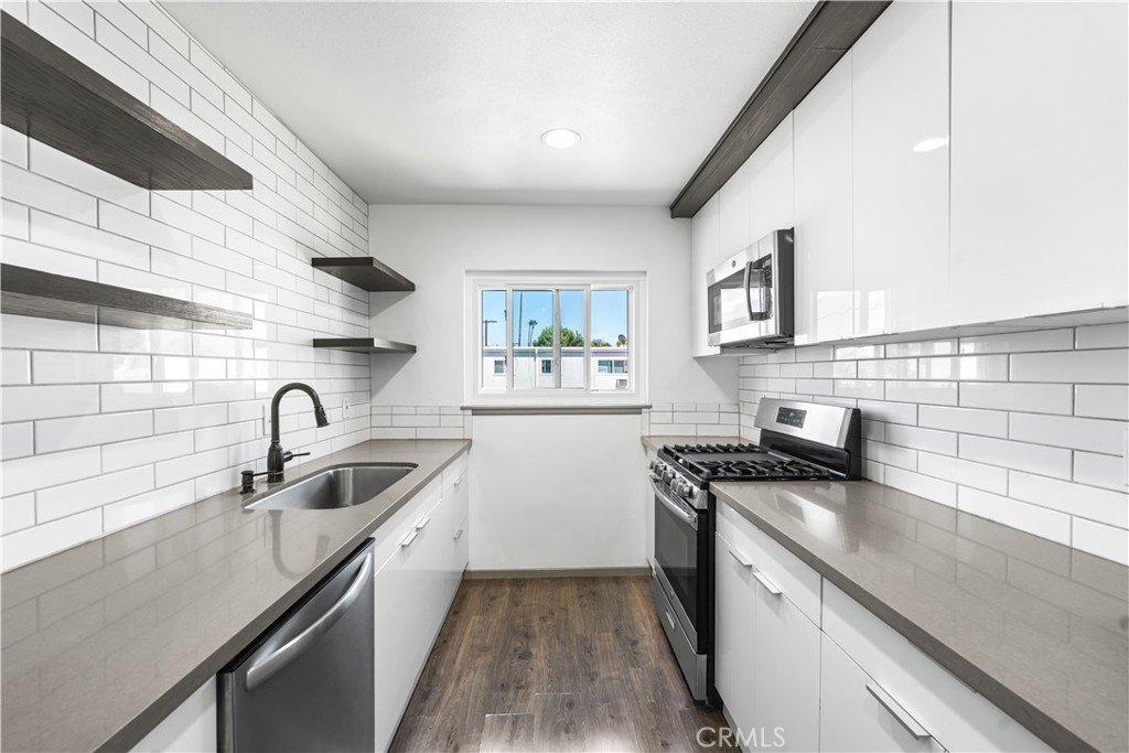 7135 Coldwater Canyon Avenue 16 North Hollywood CA 91605 20 7135 Coldwater Canyon Avenue 16 North Hollywood CA 91605