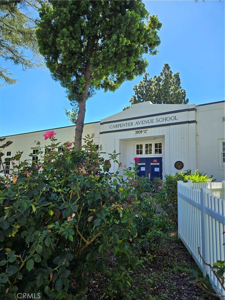 12060 Hoffman 107 Studio City CA 91604 32 12060 Hoffman 107 Studio City CA 91604