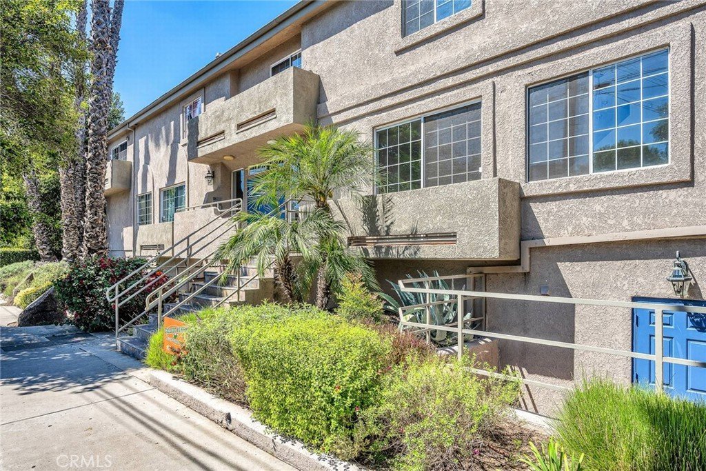 18347 Saticoy Street 39 Reseda CA 91335 30 18347 Saticoy Street 39 Reseda CA 91335