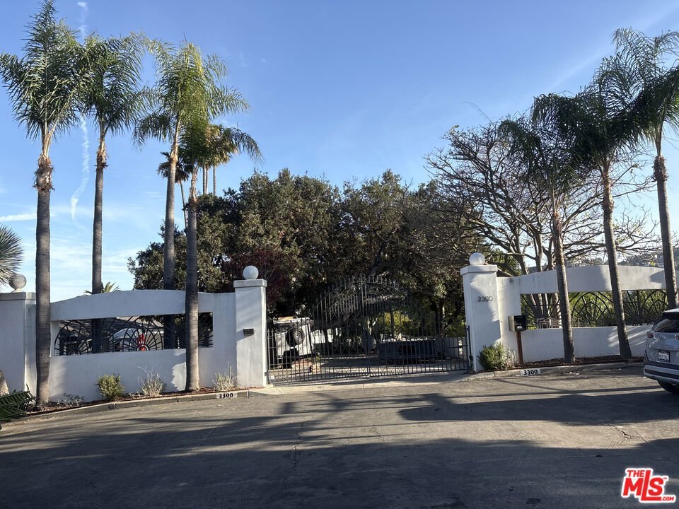 3300 Wonder View Plaza Los Angeles CA 90068 3 3300 Wonder View Plaza Los Angeles CA 90068