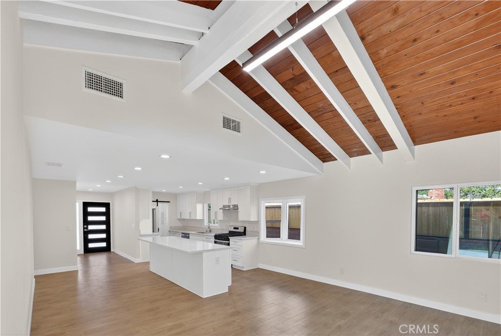 20164 Archwood Winnetka CA 91306 32 20164 Archwood Winnetka CA 91306
