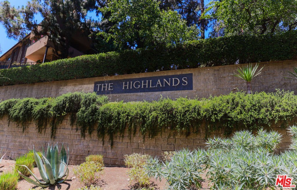 6700 Hillpark Drive 204 Los Angeles CA 90068 26 6700 Hillpark Drive 204 Los Angeles CA 90068