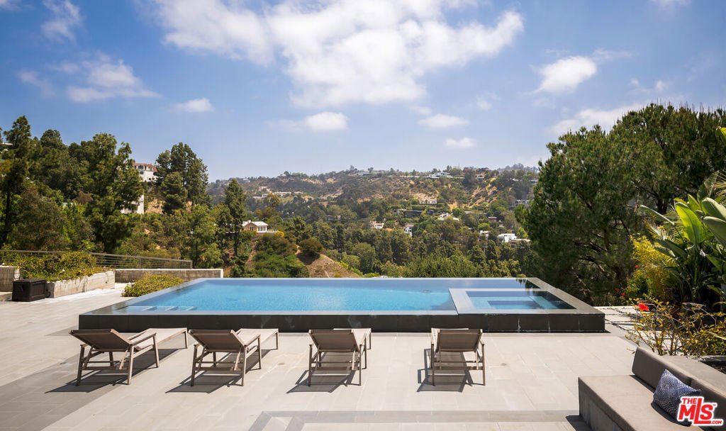 1270 Lago Vista Drive Beverly Hills CA 90210 28 1270 Lago Vista Drive Beverly Hills CA 90210