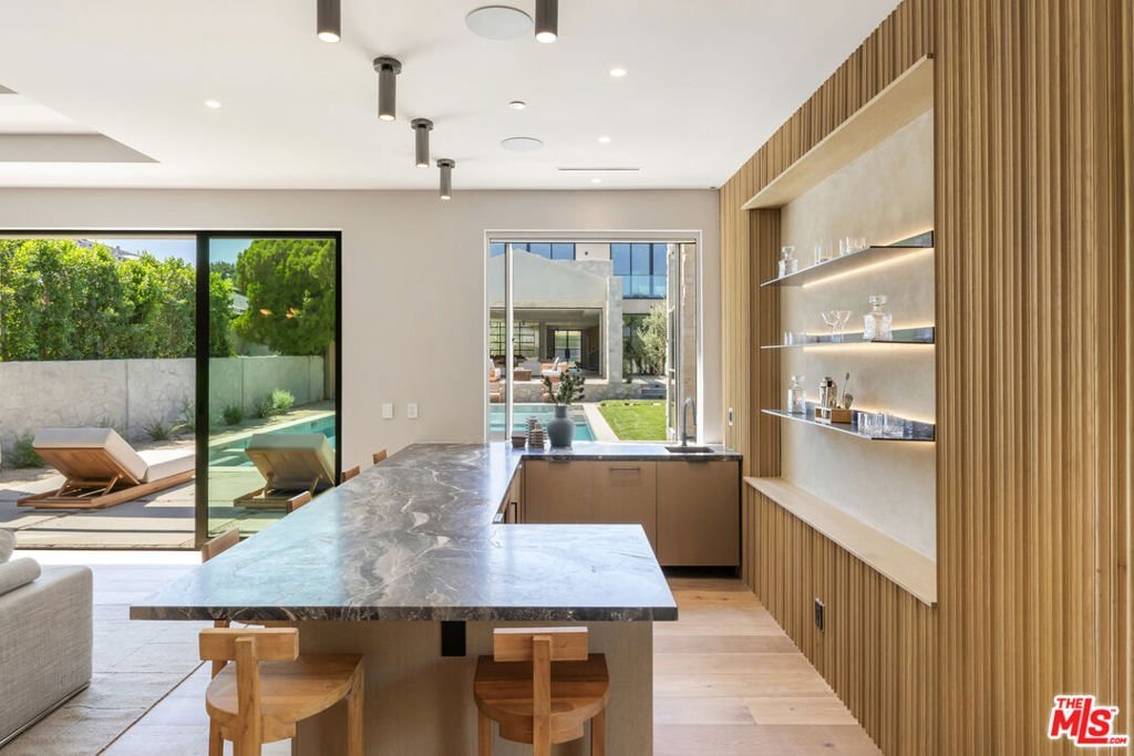 5056 Louise Avenue Encino CA 91316 35 5056 Louise Avenue Encino CA 91316
