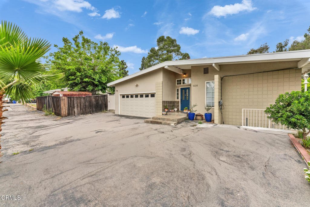 3136 Frances Avenue La Crescenta CA 91214 32 3136 Frances Avenue La Crescenta CA 91214