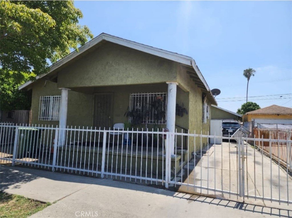 222 E Century Los Angeles CA 90003 1 222 E Century Los Angeles CA 90003