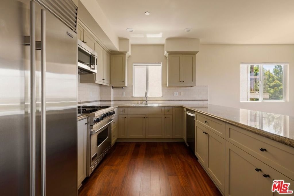 2255 Fox Hills Drive 200 Los Angeles CA 90064 14 2255 Fox Hills Drive 200 Los Angeles CA 90064