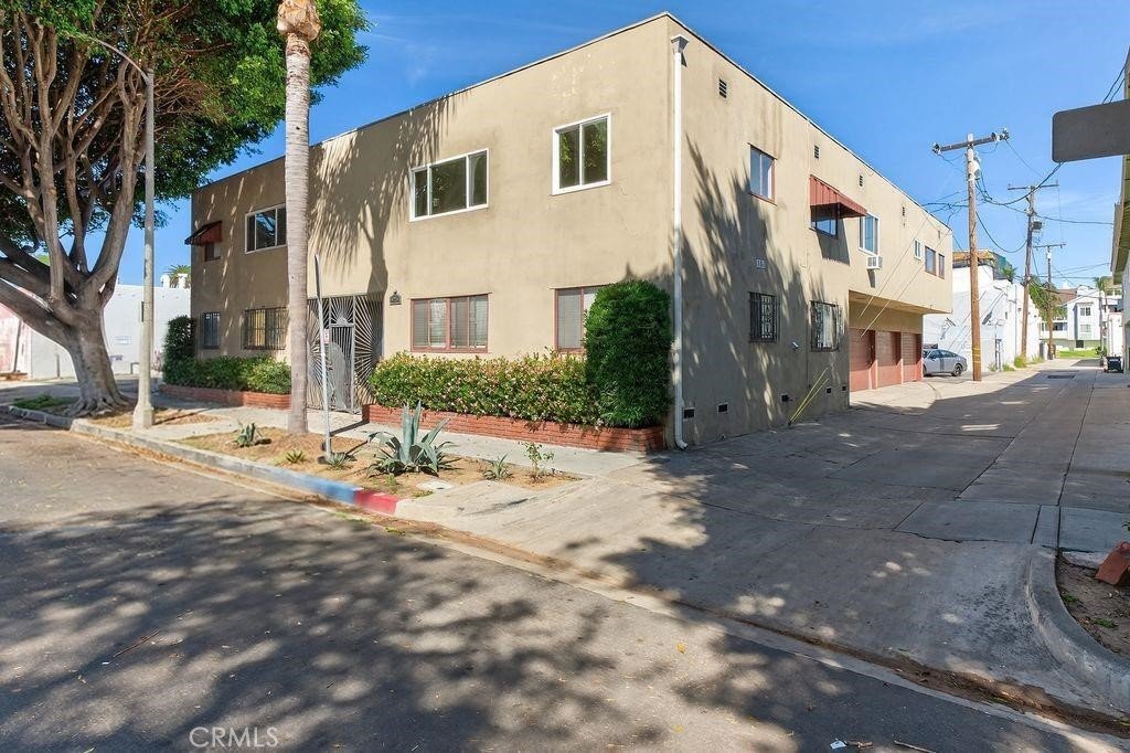 925 E Appleton Long Beach CA 90802 18 925 E Appleton Long Beach CA 90802