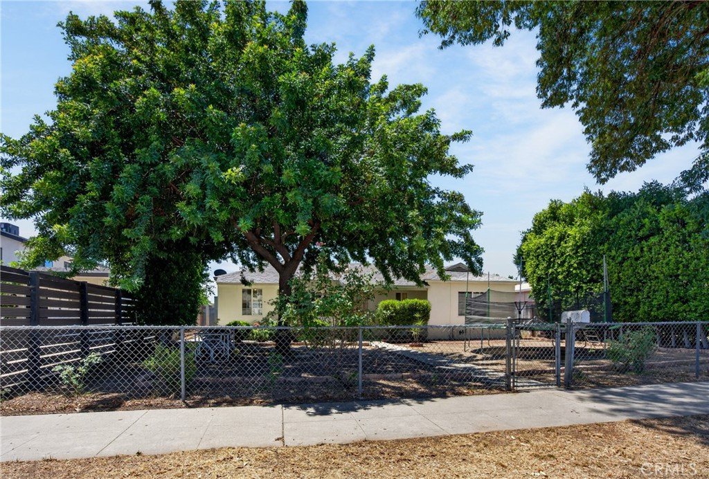 19456 Sherman way Reseda CA 91335 37 19456 Sherman way Reseda CA 91335