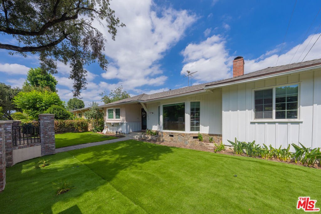 6414 Corbin Avenue Reseda CA 91335 30 6414 Corbin Avenue Reseda CA 91335