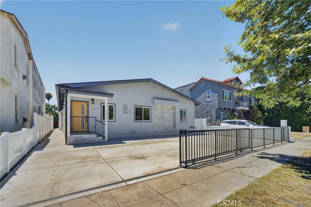 2937 10th Los Angeles CA 90018 70 2937 10th Los Angeles CA 90018