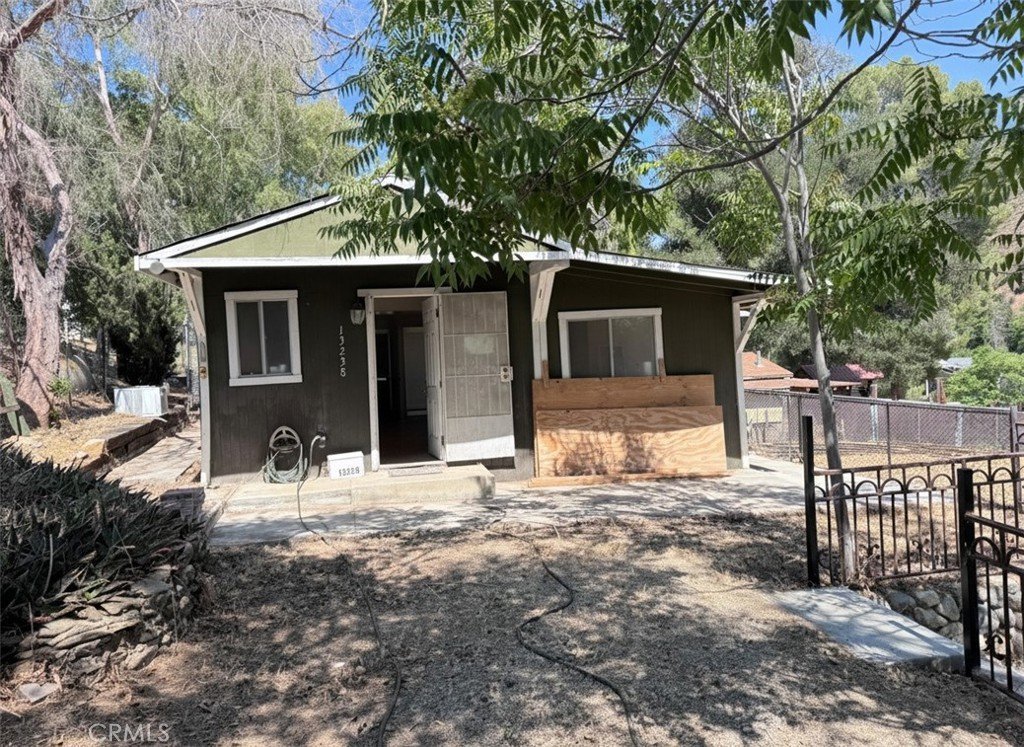 13238 Reservoir Avenue Sleepy Valley CA 91390 1 13238 Reservoir Avenue Sleepy Valley CA 91390