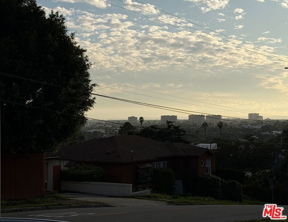 12207 Palms Boulevard Los Angeles CA 90066 42 12207 Palms Boulevard Los Angeles CA 90066