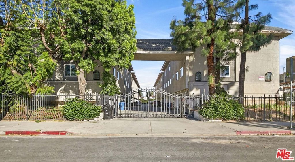 9034 Willis Avenue 14 Panorama City CA 91402 19 9034 Willis Avenue 14 Panorama City CA 91402