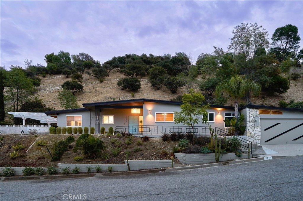 3534 Stonehill Sherman Oaks CA 91423 1 3534 Stonehill Sherman Oaks CA 91423