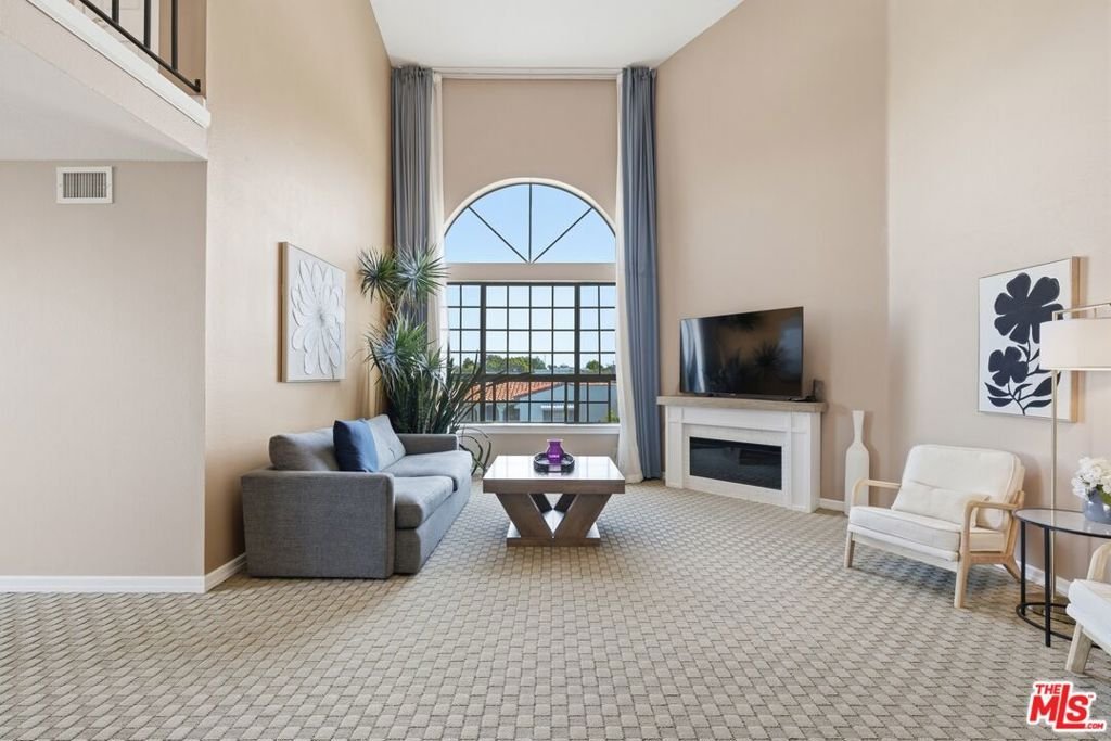 1457 Reeves Street 301 Los Angeles CA 90035 31 1457 Reeves Street 301 Los Angeles CA 90035